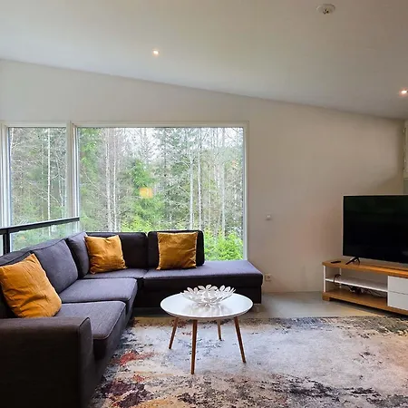 Nero - 8 Hloe, Himos Laensihuippu Jämsä