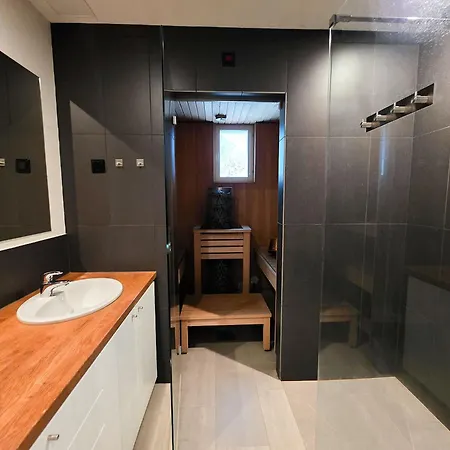 Nero - 8 Hloe, Himos Laensihuippu Villa